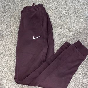Maroon jogger sweatpants
